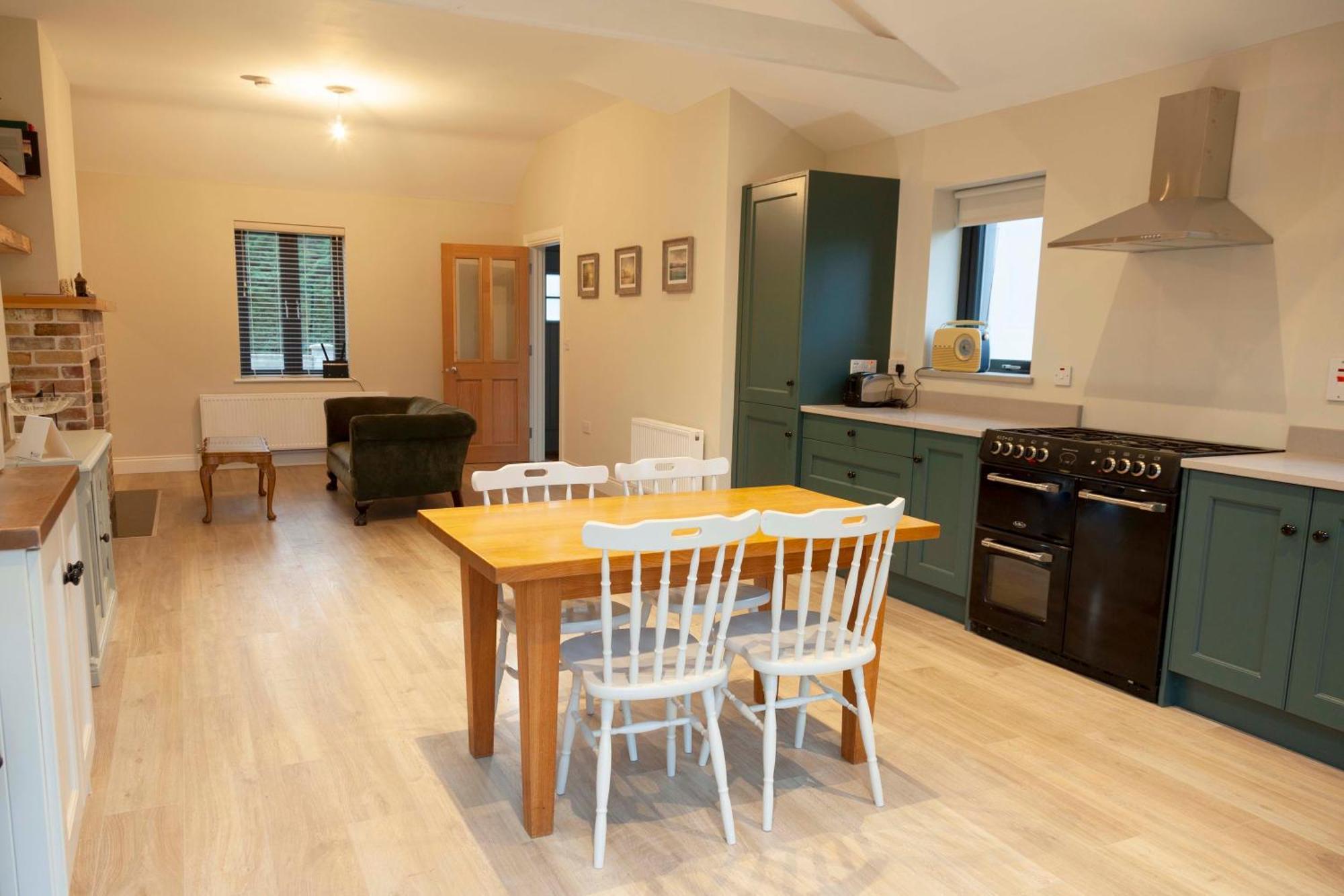 Lavender Cottage - 2 Bedroom Home 쥬브리지 외부 사진